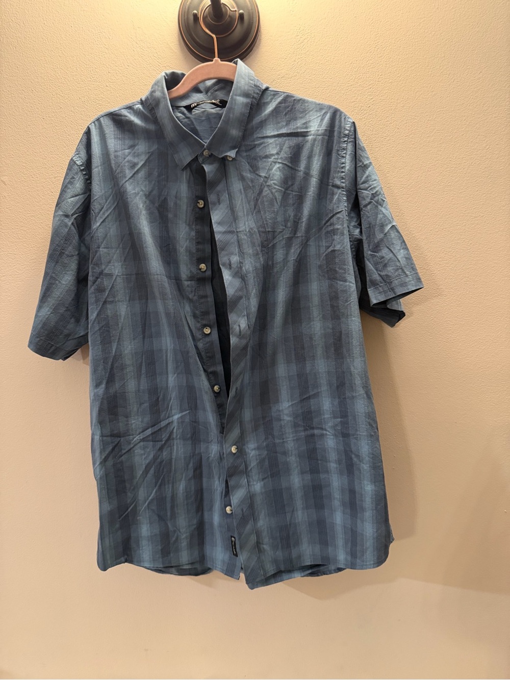 TravisMathew Mens XL Blue Plaid Short Sleeve Button Down Golf Lifestyle Shirt